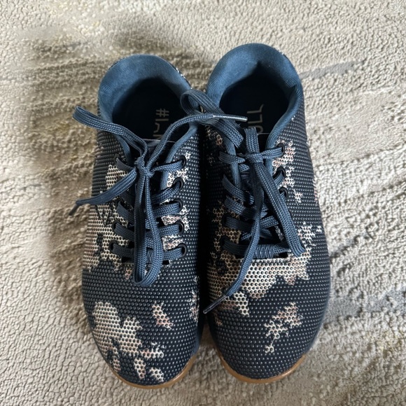 NOBULL Court Trainer Sneakers shoes Superfabric Blue floral CrossFit woman’s 6 - Picture 1 of 10